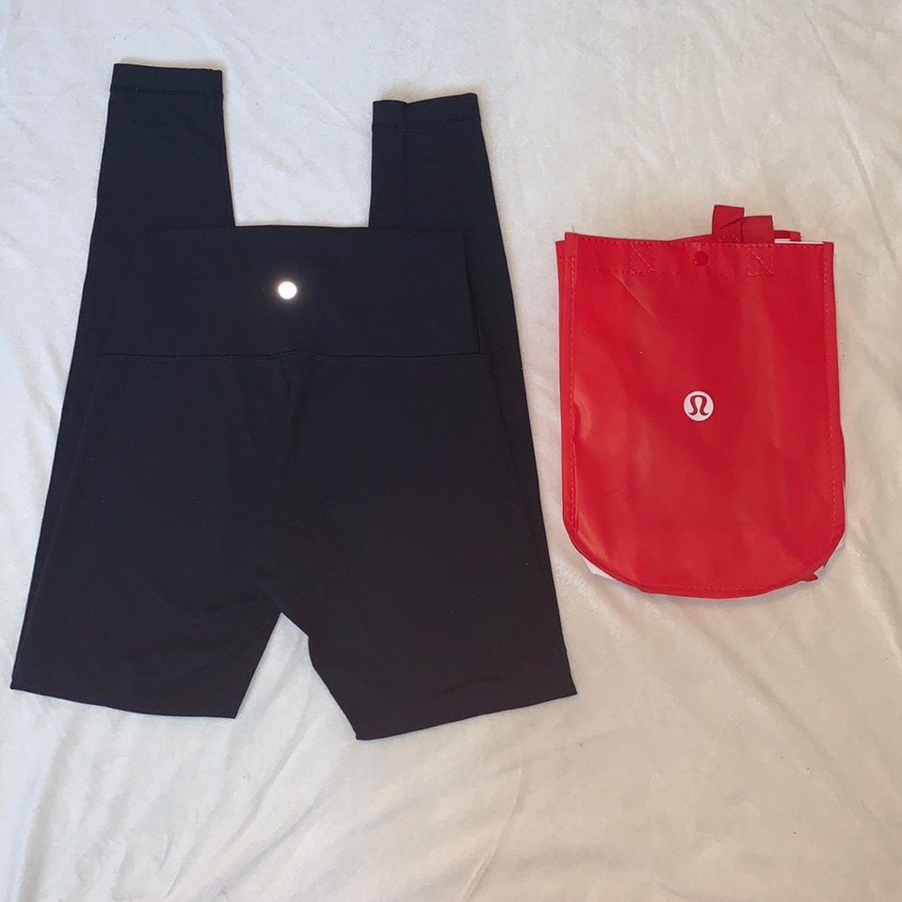LULULEMON LEGGINGS• FREE BAG